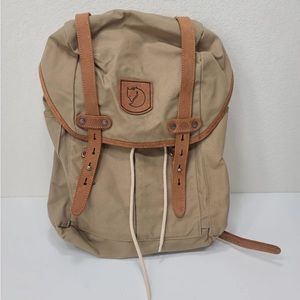 Fjallraven Rucksack No.21 Small Tan Canvas Brown Leather Details